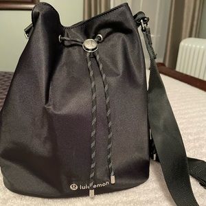Lululemon Drawstring Bucket Crossbody Bag - LIKE NEW!!!